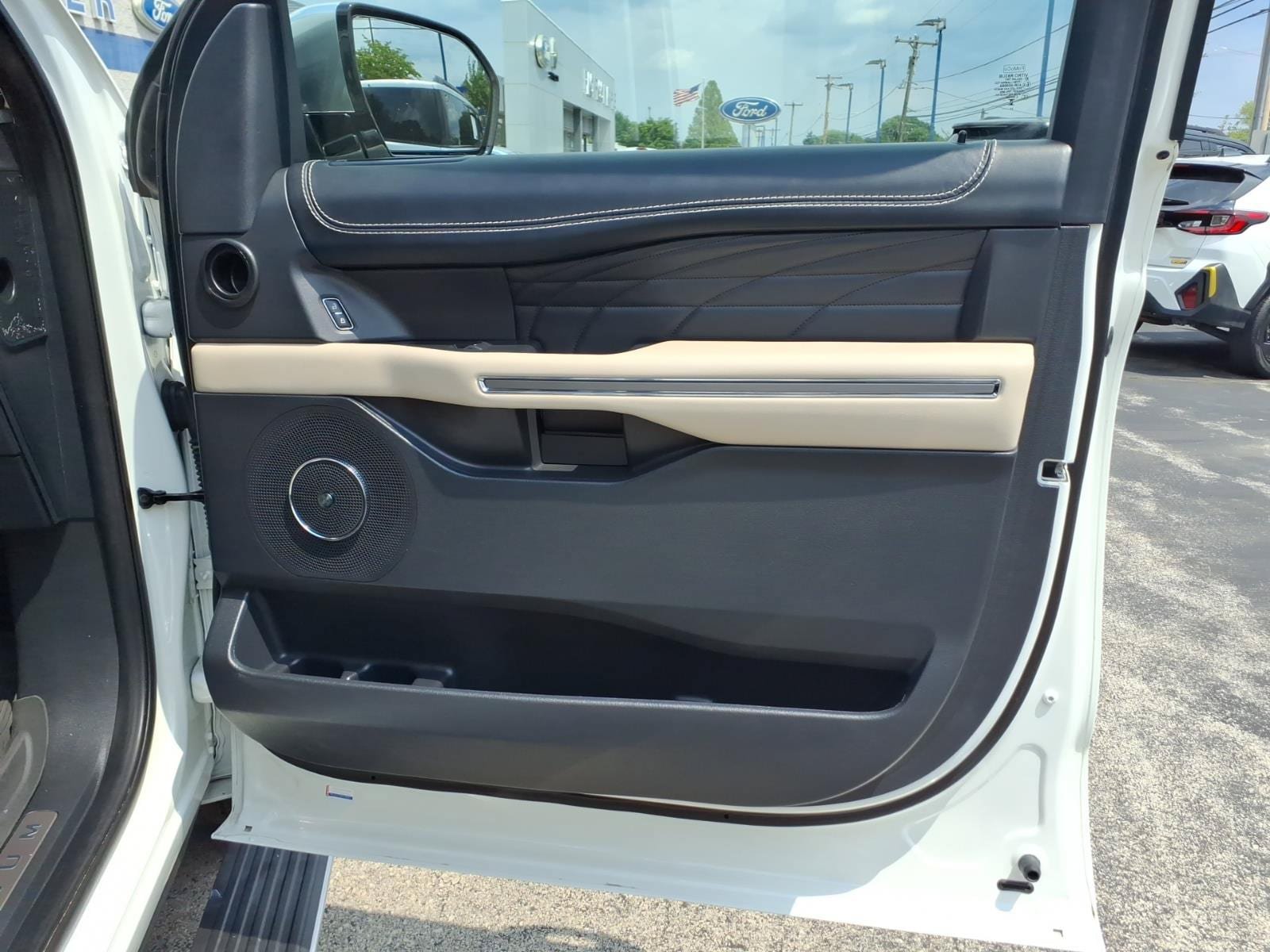 Certified 2024 Ford Expedition Max Platinum AWD/4WD image 32
