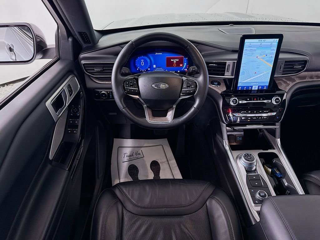 Certified 2023 Ford Explorer Platinum w/ Technology Package image 11