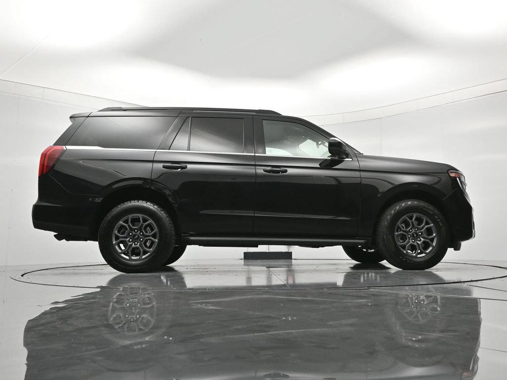 Certified 2025 Ford Expedition Active AWD/4WD image 40
