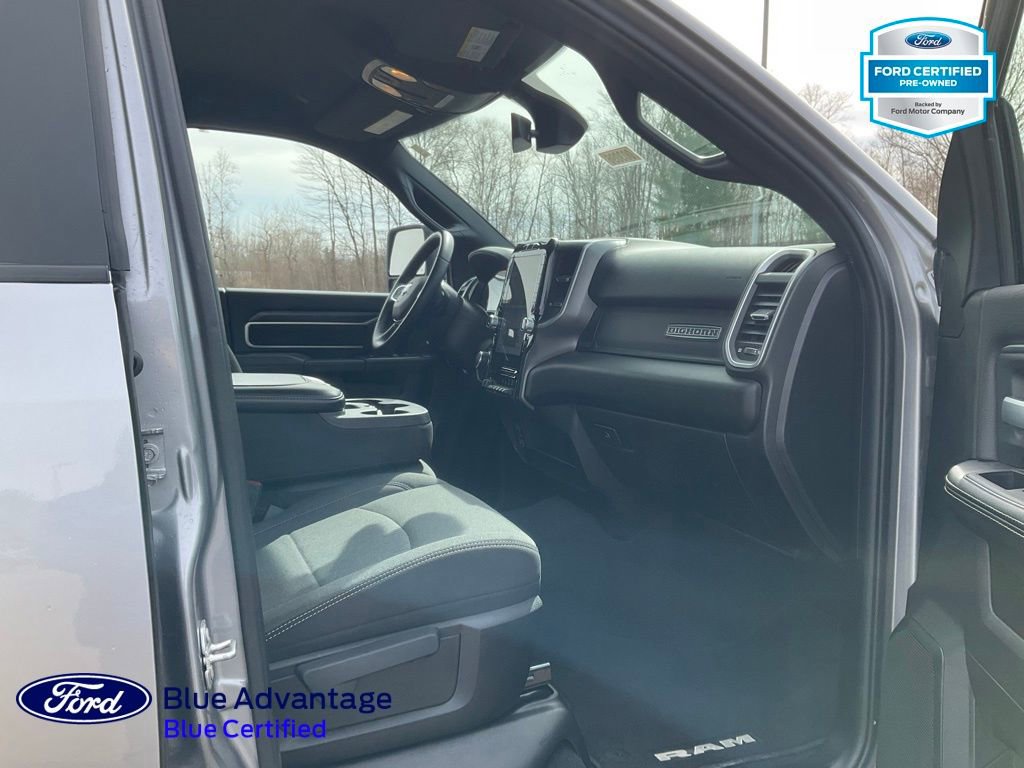 Used 2024 RAM 2500 Big Horn w/ Sport Appearance Package AWD/4WD image 18