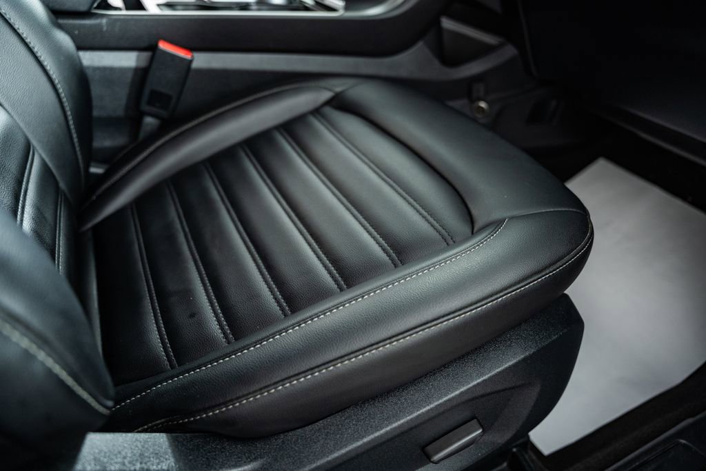 Certified 2020 Ford Edge SEL w/ Convenience Package image 32