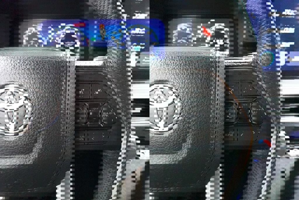 Used 2025 Toyota Tacoma TRD Off-Road image 13