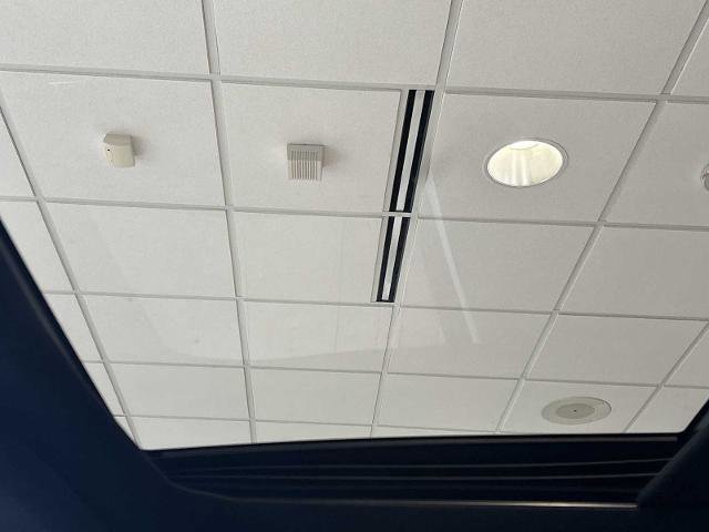 Certified 2023 Ford F150 Lariat w/ Equipment Group 502A High image 18