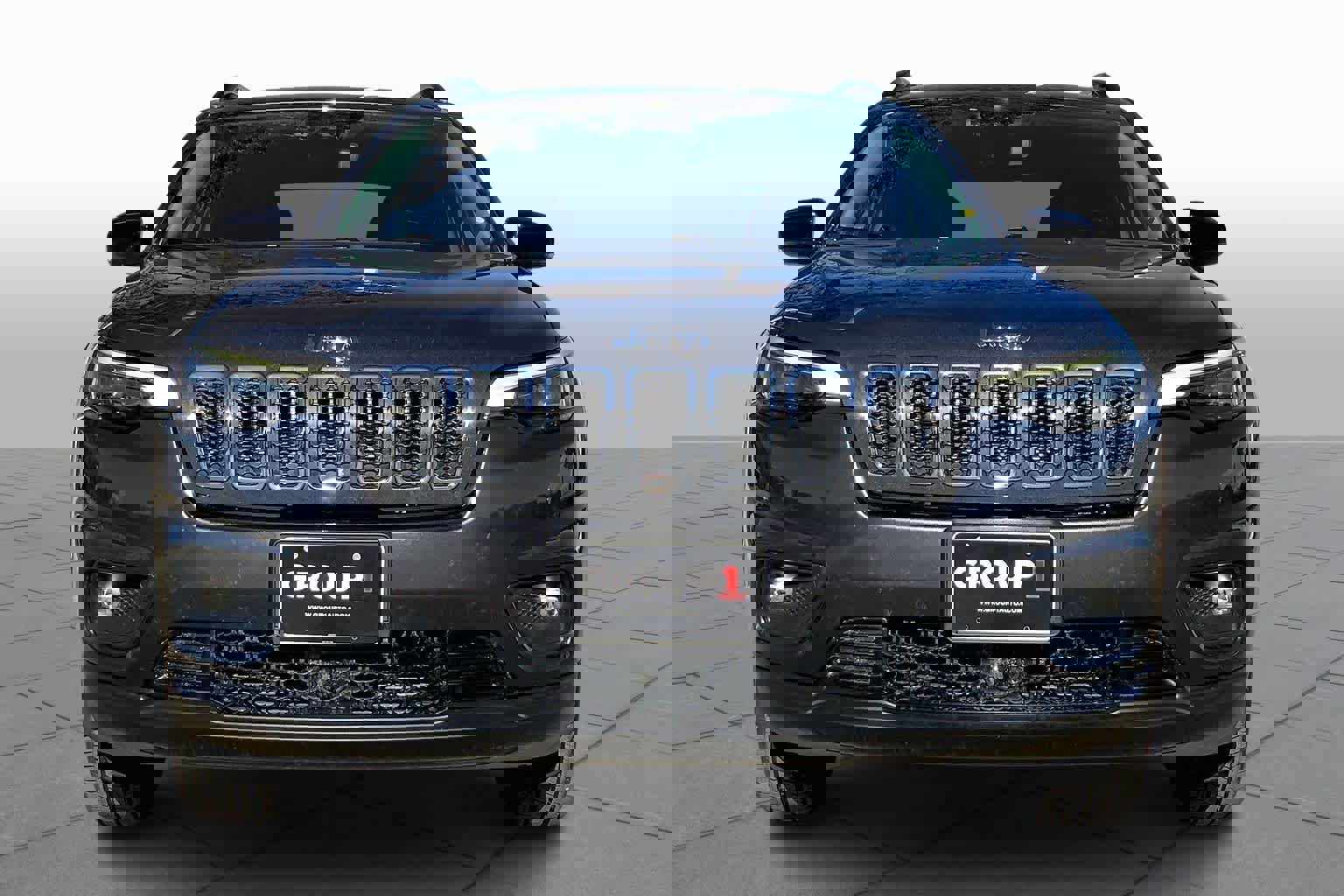 Used 2022 Jeep Cherokee Latitude Lux w/ Mopar Interior Package image 3