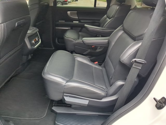 Certified 2025 Ford Expedition Platinum w/ Driver's Package AWD/4WD image 31