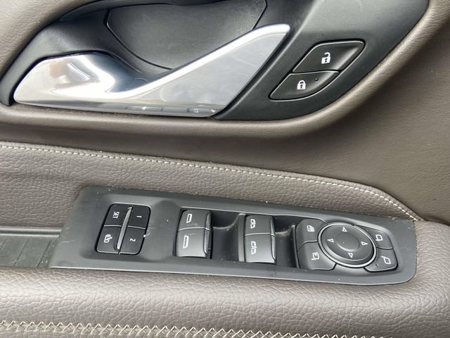 Used 2021 GMC Yukon Denali w/ Denali Premium Package RWD image 17