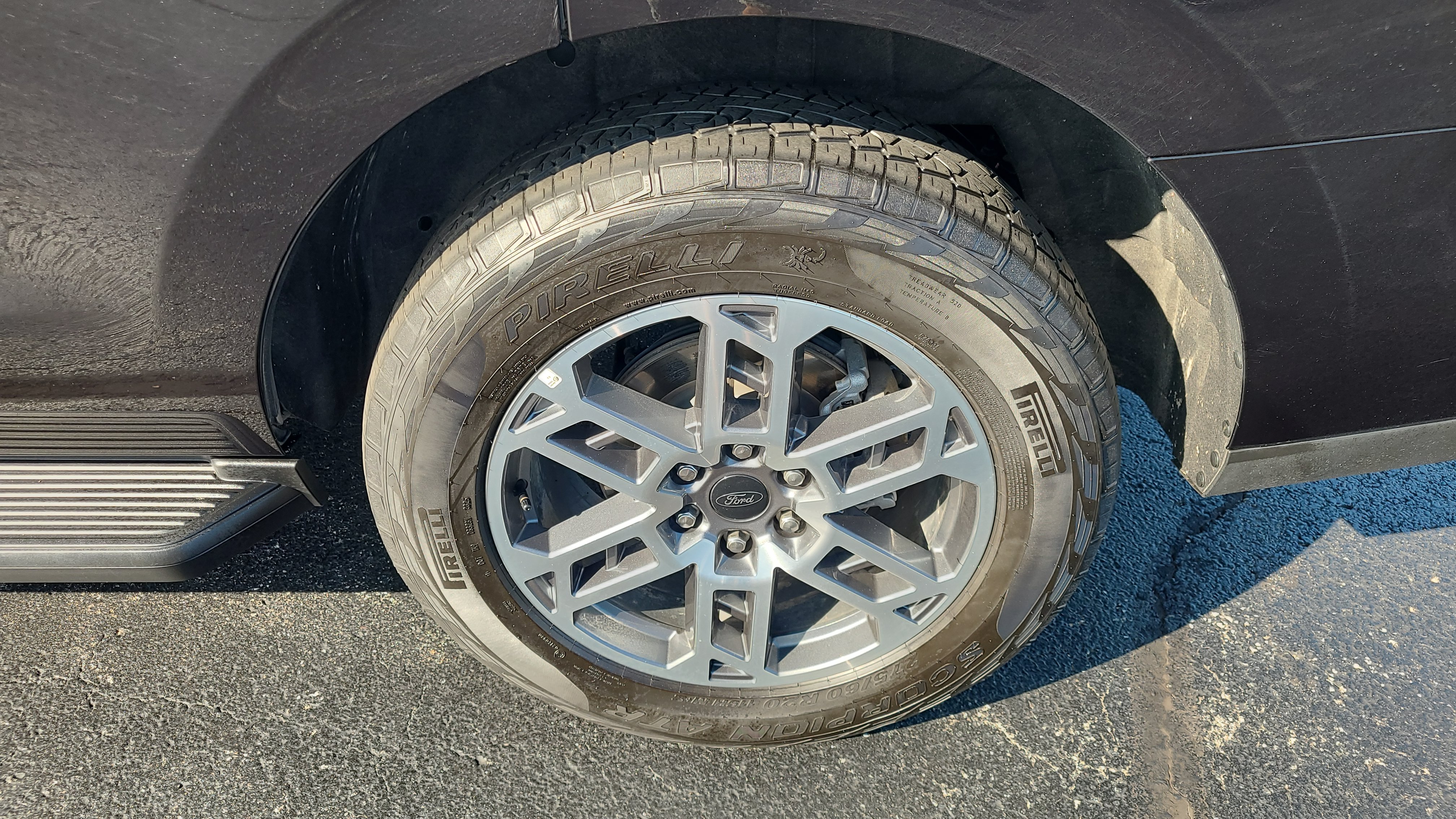 Certified 2025 Ford Expedition Active AWD/4WD image 11