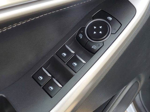 Certified 2022 Ford Explorer XLT w/ Equipment Group 202A image 9