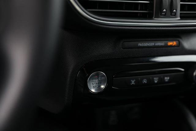 Certified 2025 Ford Escape Platinum image 39