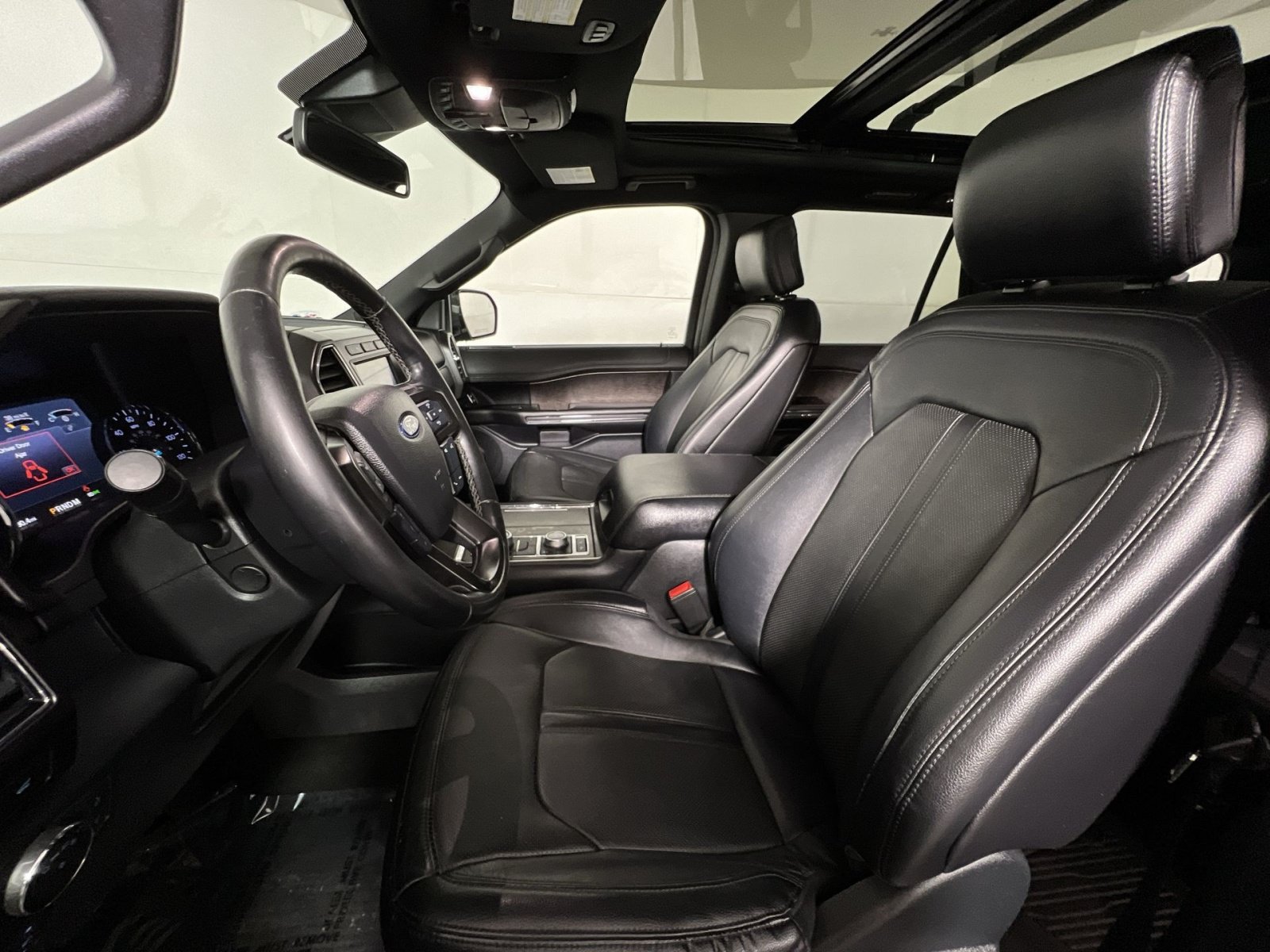Certified 2019 Ford Expedition Limited w/ Equipment Group 302A AWD/4WD image 13