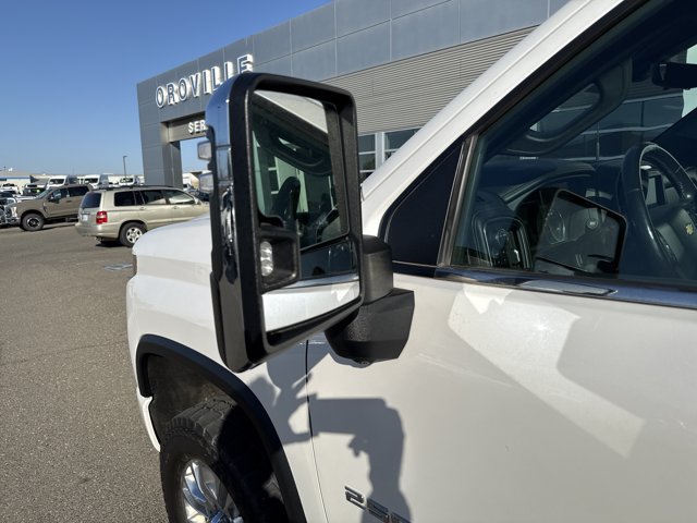 Used 2020 Chevrolet Silverado 2500 High Country w/ Technology Package AWD/4WD image 10