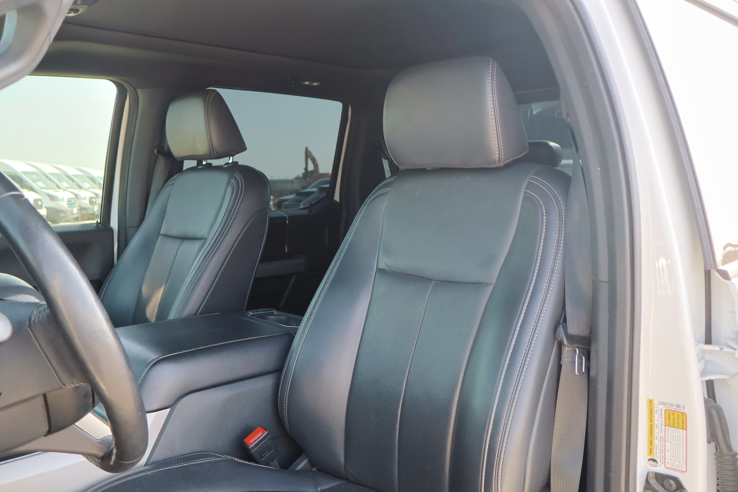 Certified 2022 Ford F250 Lariat w/ Tremor Off-Road Package image 16