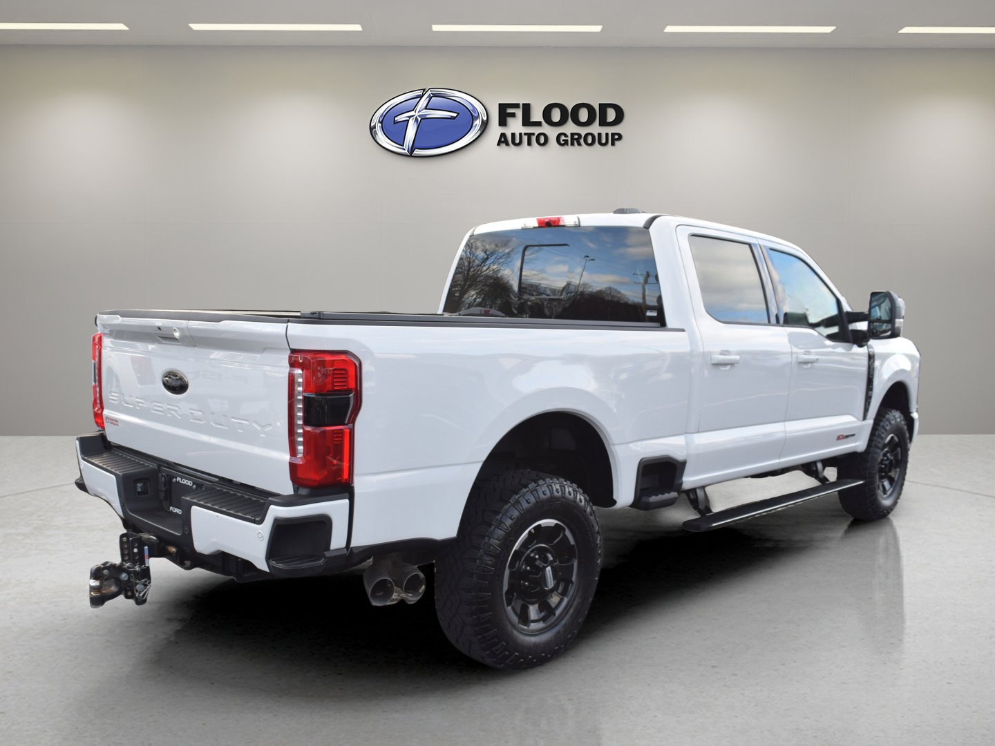 Certified 2025 Ford F350 Lariat w/ Lariat Ultimate Package AWD/4WD image 4