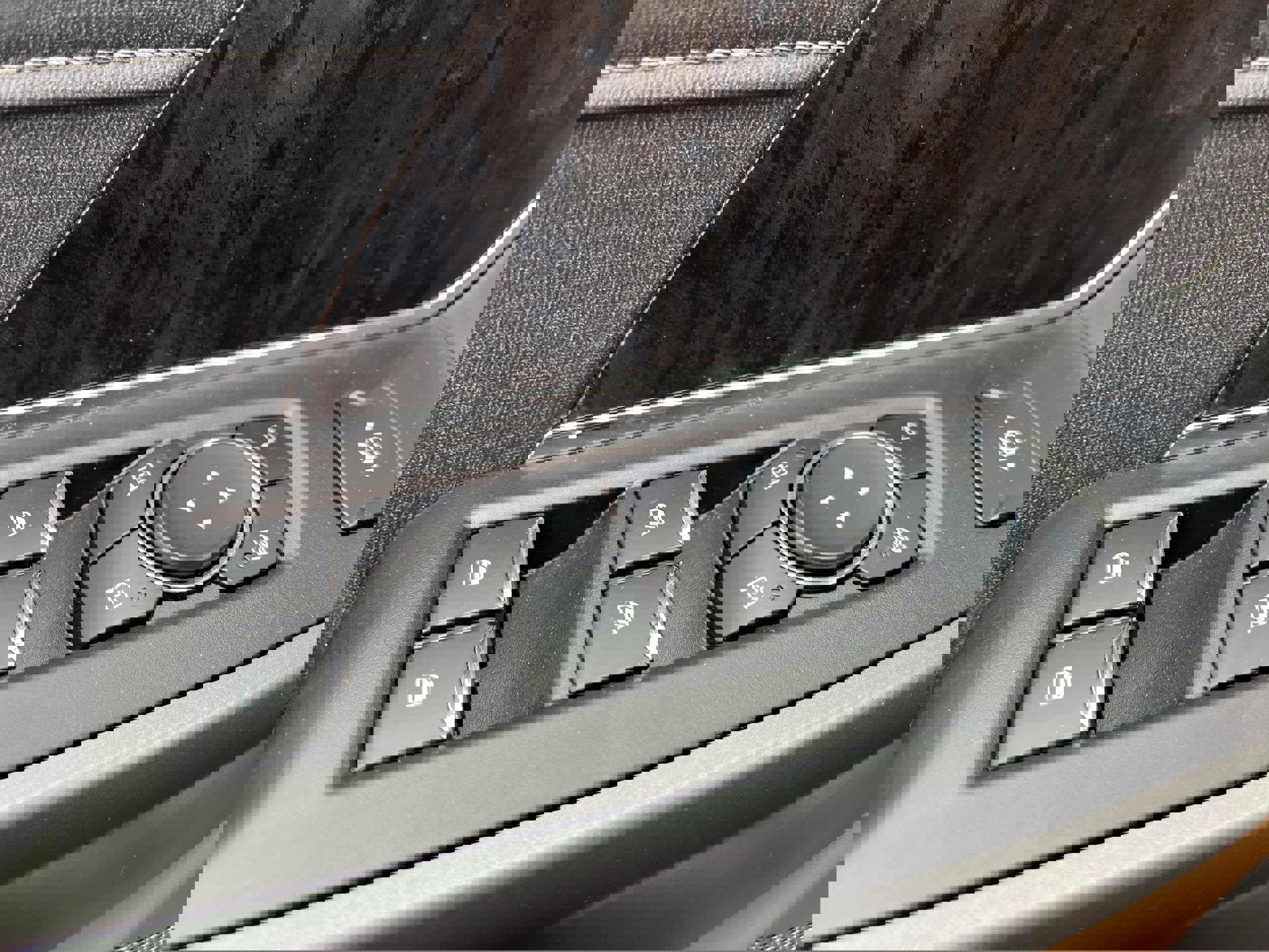 Certified 2025 Ford F550 Lariat image 27