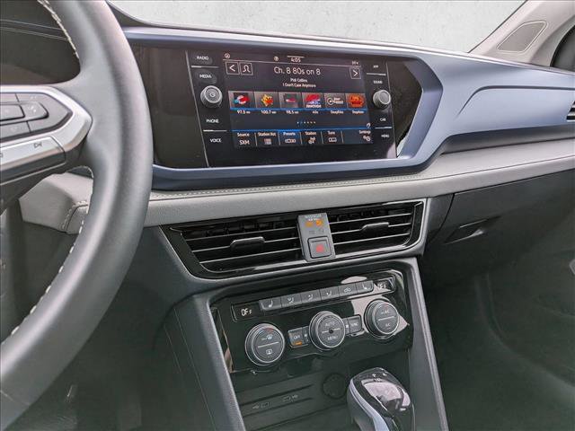 Used 2024 Volkswagen Taos SE w/ Panoramic Sunroof Package FWD image 15