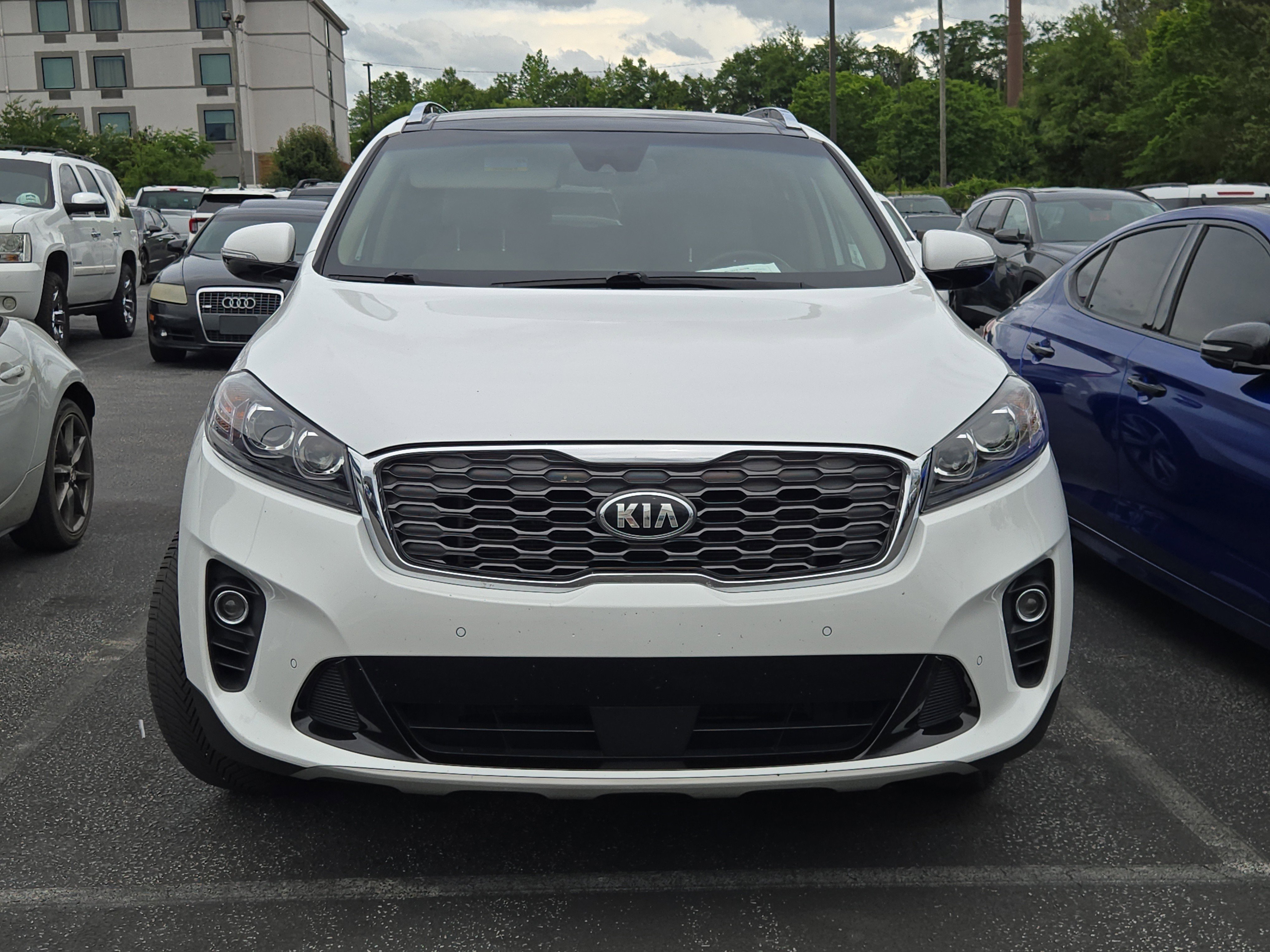 Used 2019 Kia Sorento EX w/ EX Touring Package FWD image 2