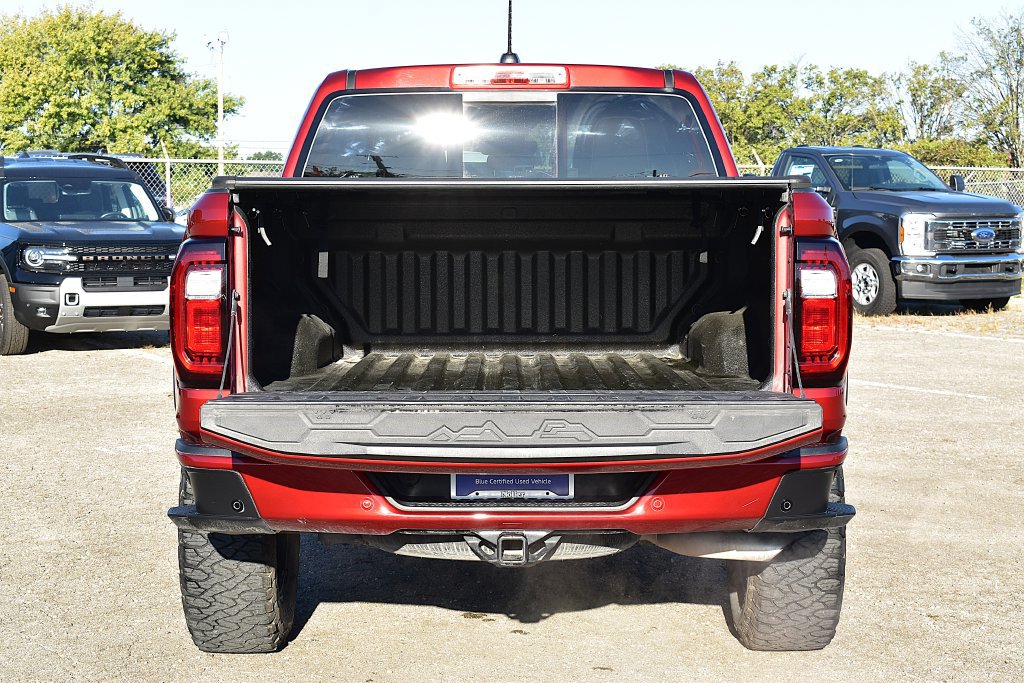 Used 2025 GMC Canyon AT4 w/ Technology Plus Package AWD/4WD image 10