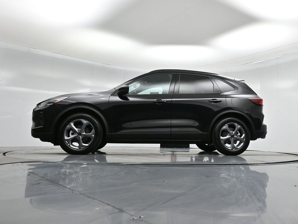 Certified 2025 Ford Escape ST-Line image 8
