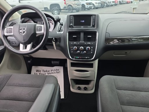 Used 2020 Dodge Grand Caravan SE w/ UConnect Hands-Free Group FWD image 2
