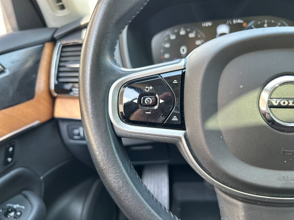 Used 2022 Volvo XC90 T6 Momentum AWD/4WD image 22