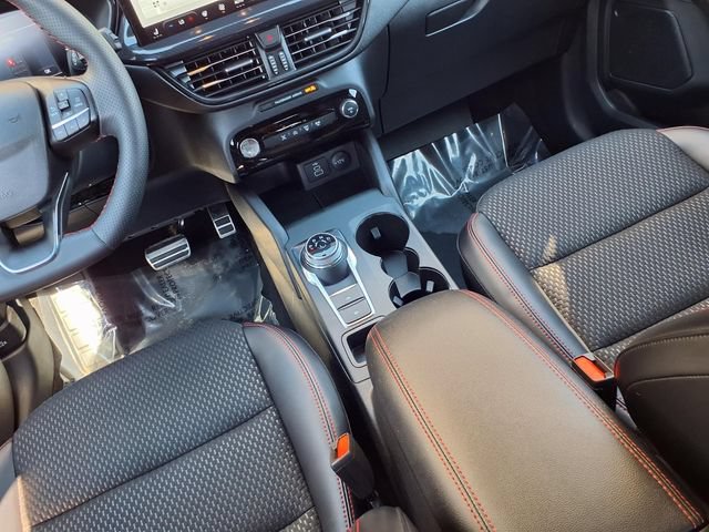 Certified 2024 Ford Escape ST-Line w/ Tech Pack #1 AWD/4WD image 11