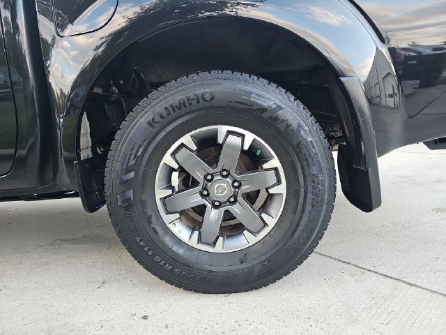 Used 2018 Nissan Frontier PRO-4X AWD/4WD image 29