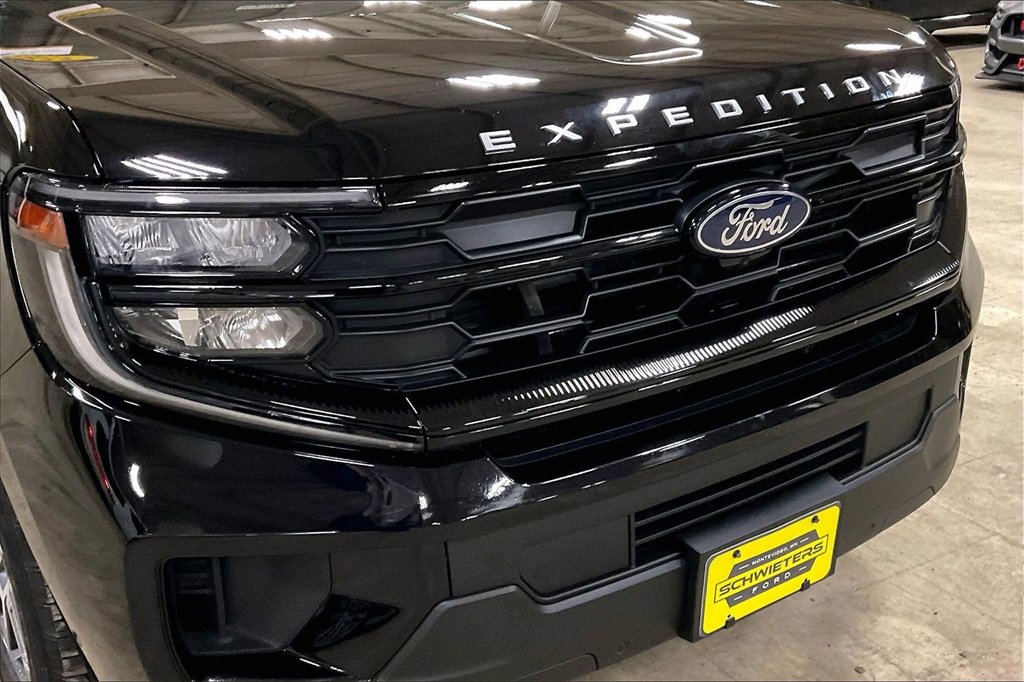 Certified 2025 Ford Expedition Max Active image 30