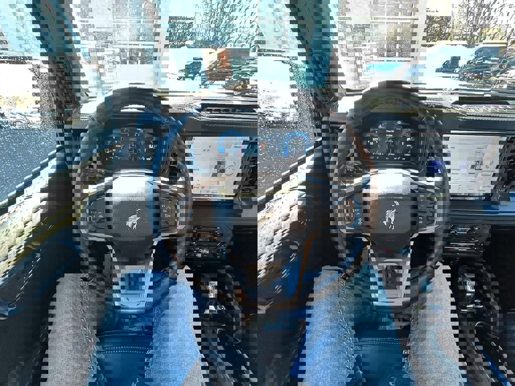 Certified 2025 Ford Bronco Badlands AWD/4WD image 13