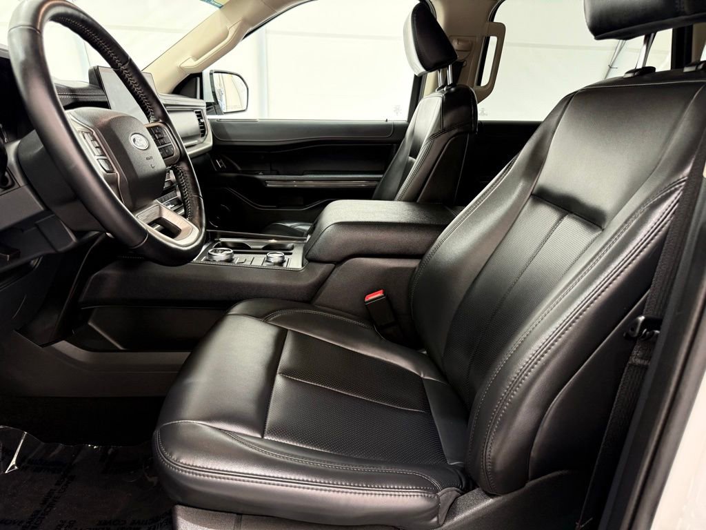 Certified 2023 Ford Expedition XLT image 13