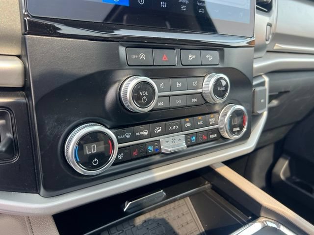 Certified 2024 Ford Expedition XLT AWD/4WD image 16