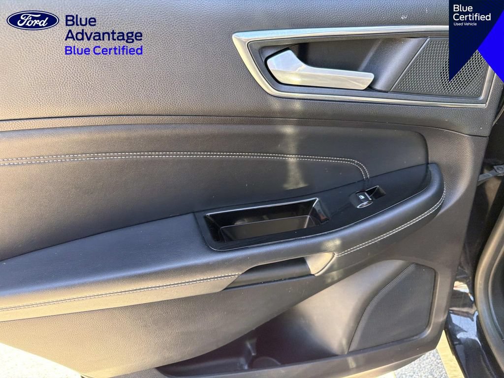 Certified 2019 Ford Edge Titanium w/ Equipment Group 301A AWD/4WD image 11