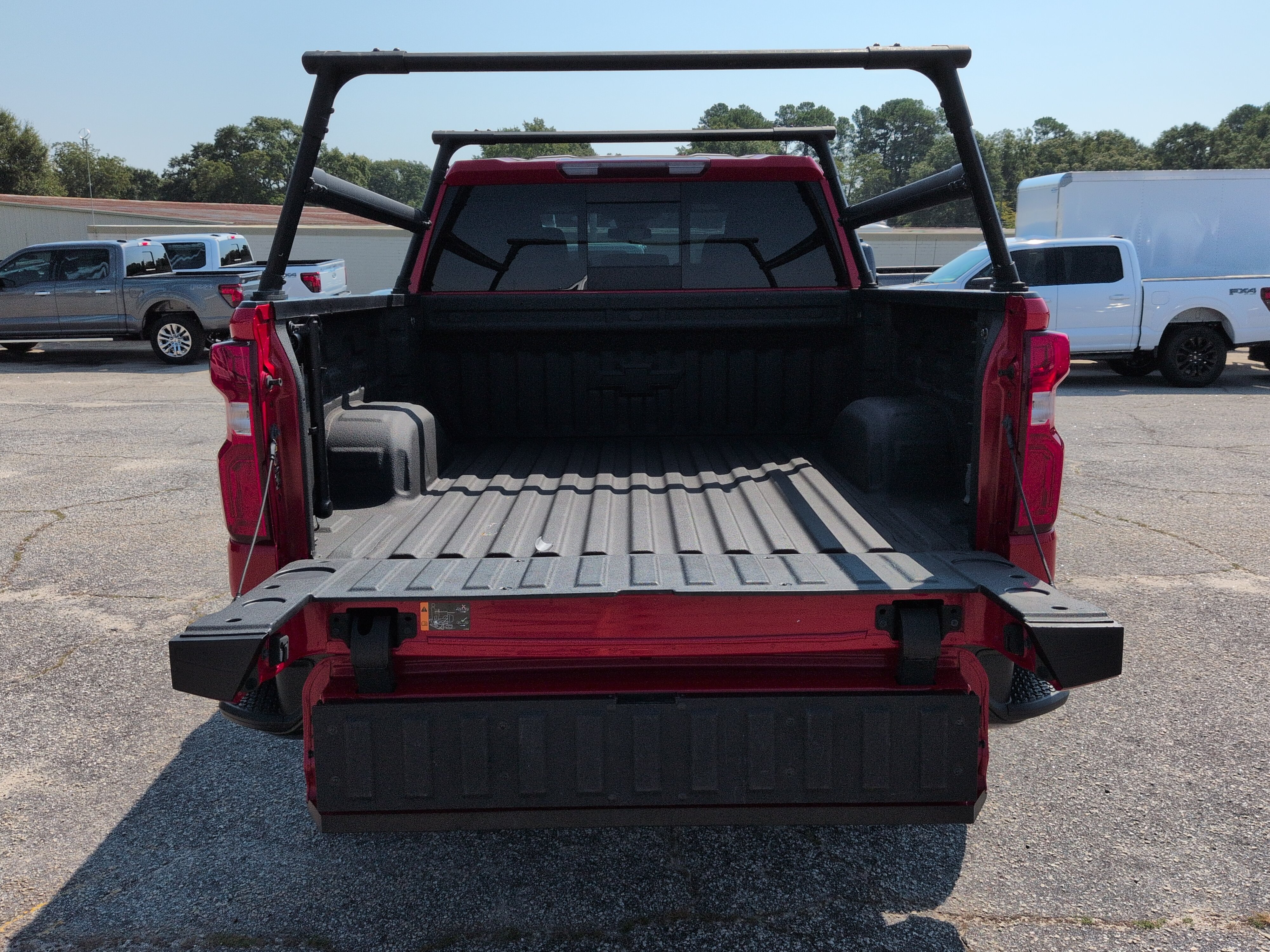 Used 2022 Chevrolet Silverado 1500 LT Trail Boss w/ LT Trail Boss Premium Package AWD/4WD image 11