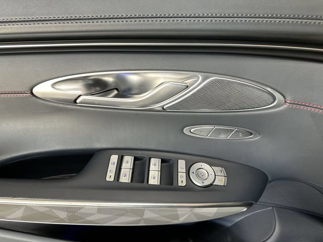 Used 2022 Genesis GV70 3.5T Sport w/ Sport Advanced Package AWD/4WD image 19