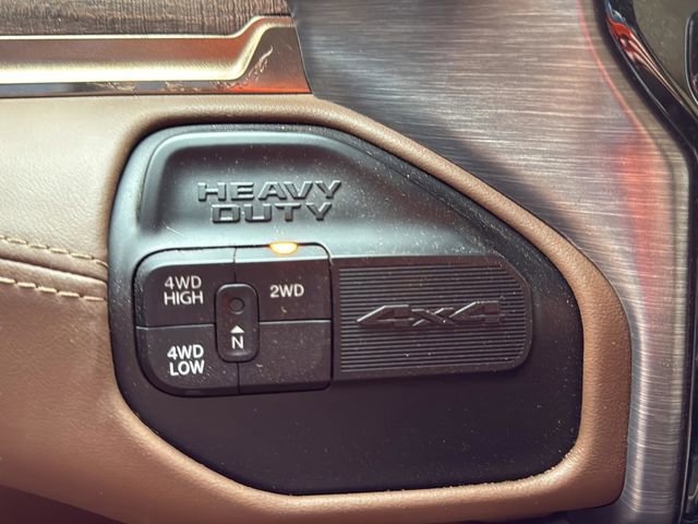 Used 2024 RAM 3500 Limited w/ Towing Technology Group image 30