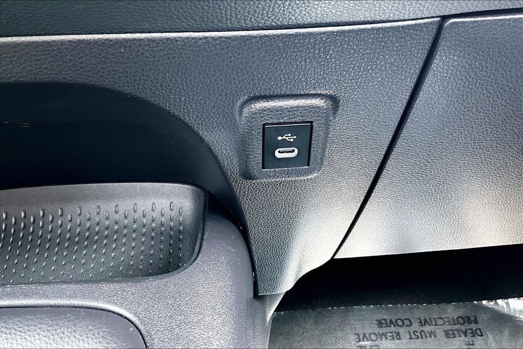 Used 2025 Toyota Corolla LE FWD image 32