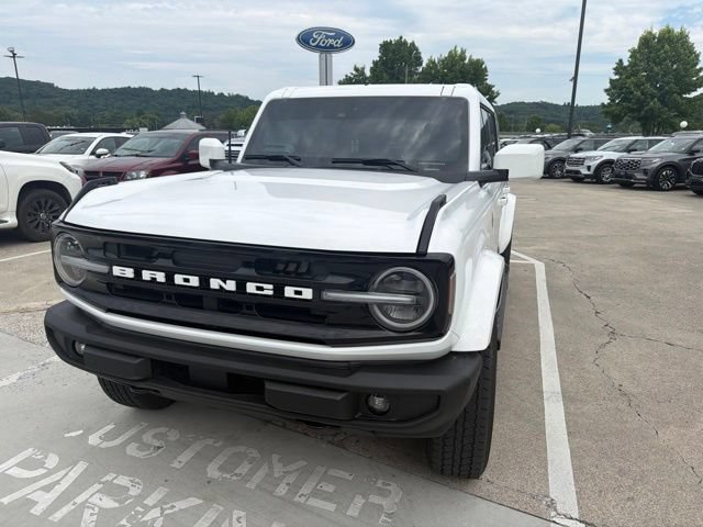 Certified 2025 Ford Bronco Outer Banks AWD/4WD video 3