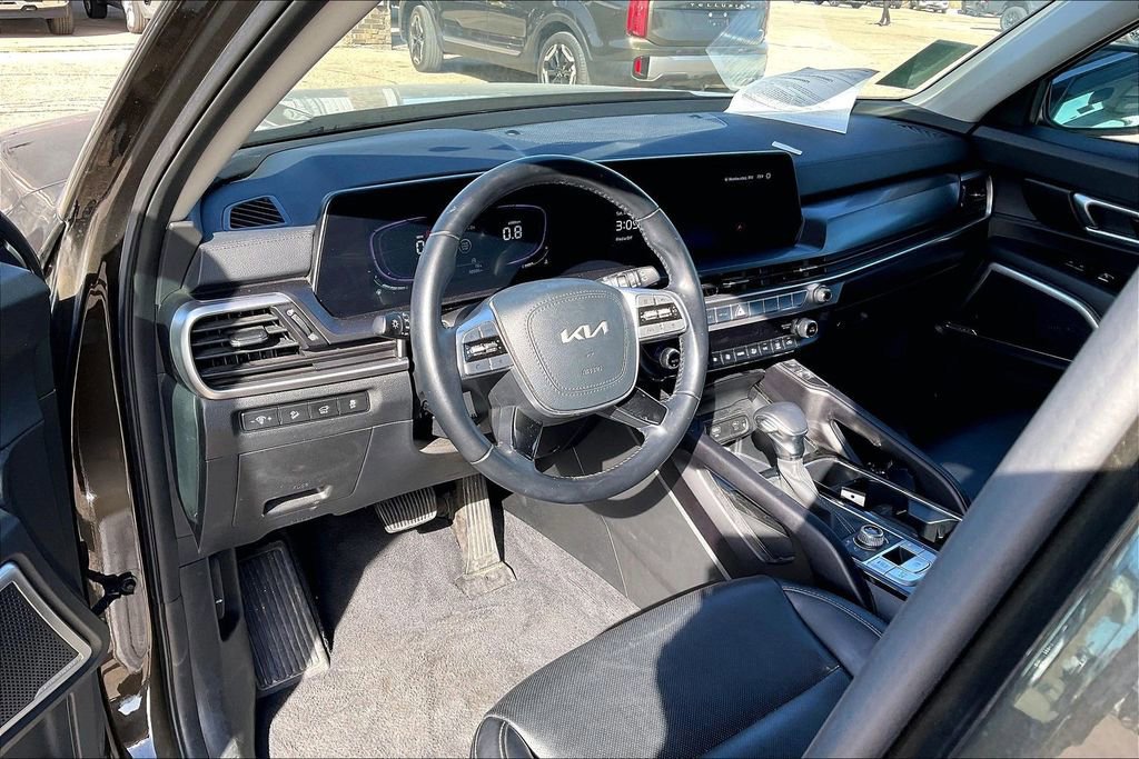 Used 2025 Kia Telluride S image 7