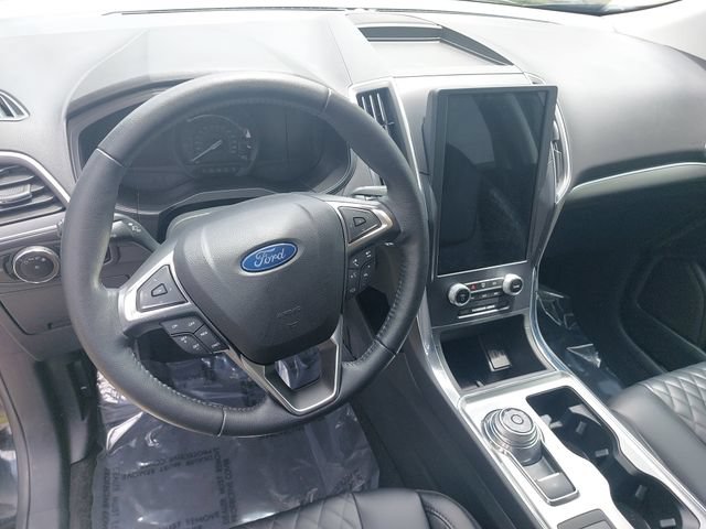 Certified 2023 Ford Edge Titanium AWD/4WD image 17