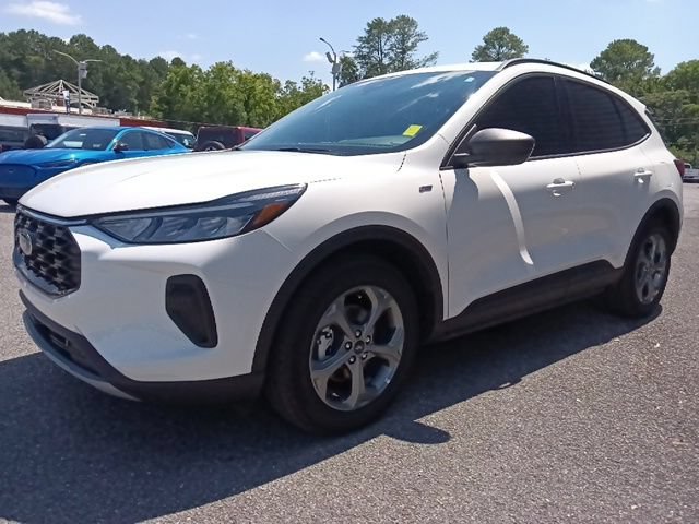 Certified 2025 Ford Escape ST-Line w/ Tech Pack #1 FWD image 7