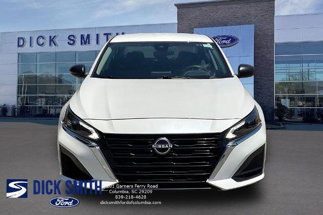 Used 2025 Nissan Altima 2.5 SV FWD image 2