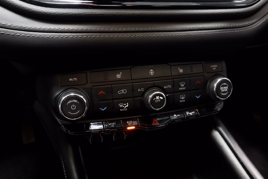 Used 2021 Dodge Durango SXT AWD/4WD image 34
