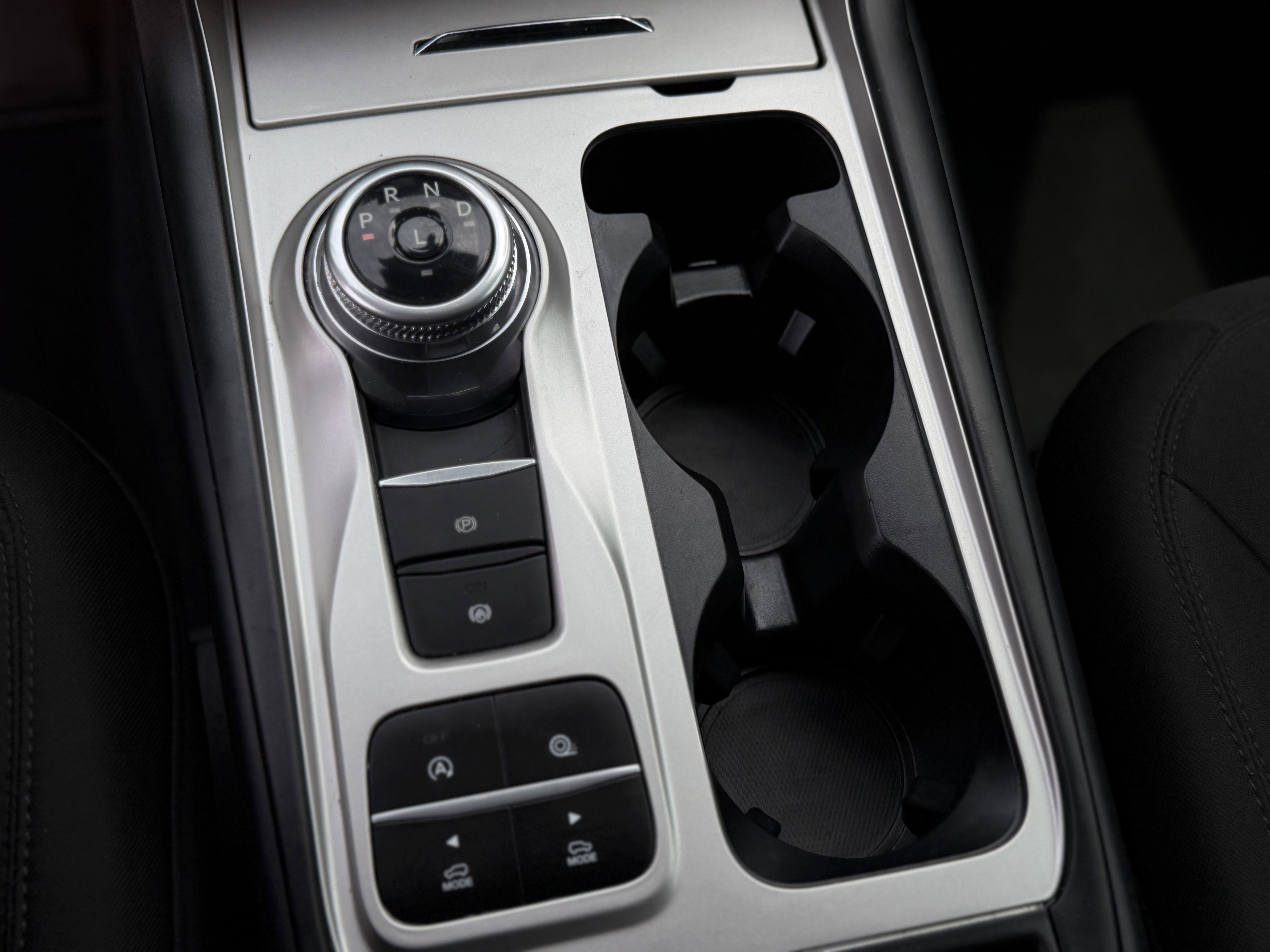 Certified 2024 Ford Explorer XLT RWD image 21