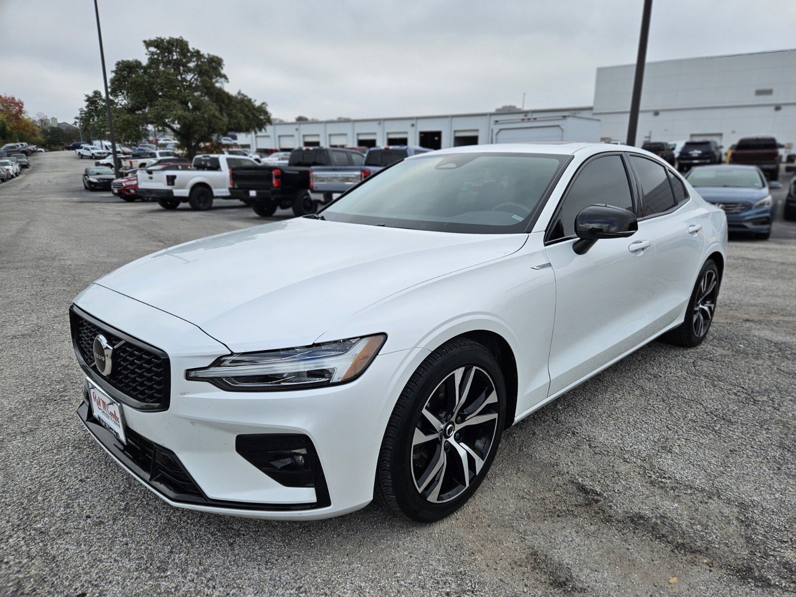 Used 2024 Volvo S60 B5 Core image 8