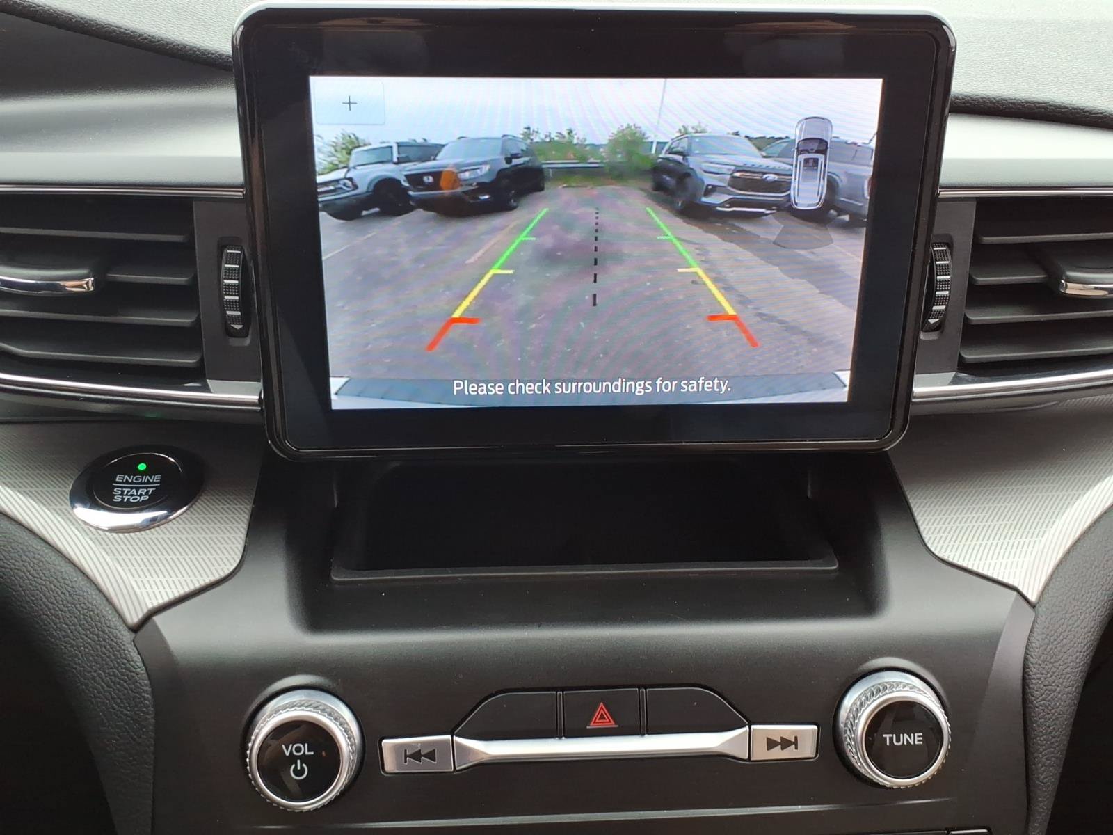 Certified 2020 Ford Explorer XLT w/ Equipment Group 202A AWD/4WD image 15