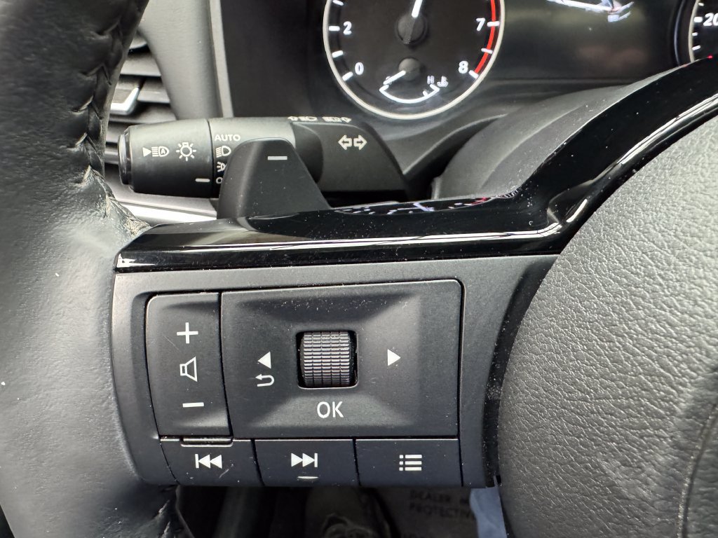 Used 2023 Nissan Rogue SV w/ SV Premium B Package AWD/4WD image 15