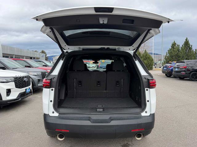 Used 2023 Chevrolet Traverse LT image 8
