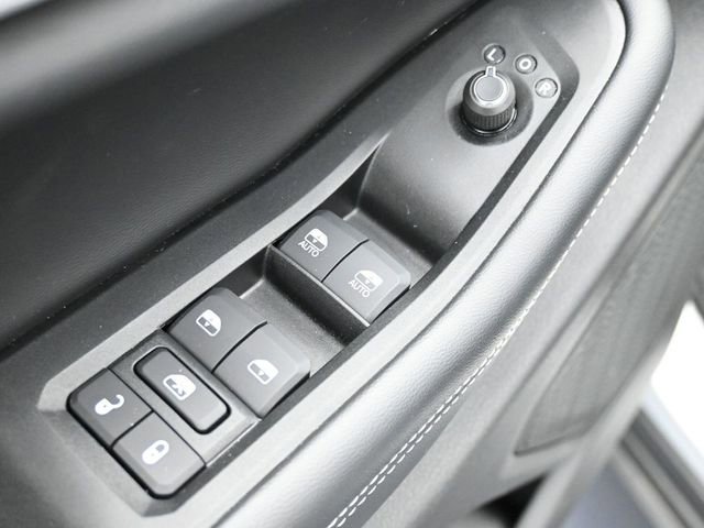 Used 2025 Jeep Grand Cherokee L Limited AWD/4WD image 14