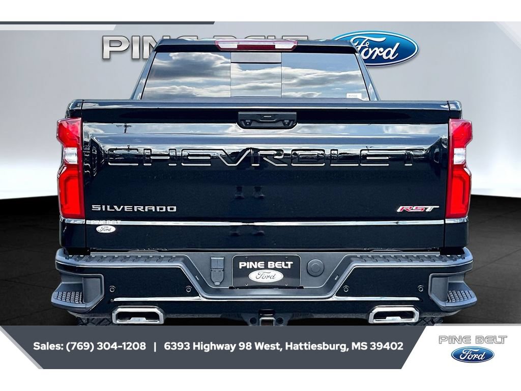 Used 2025 Chevrolet Silverado 1500 RST w/ Convenience Package II AWD/4WD image 4