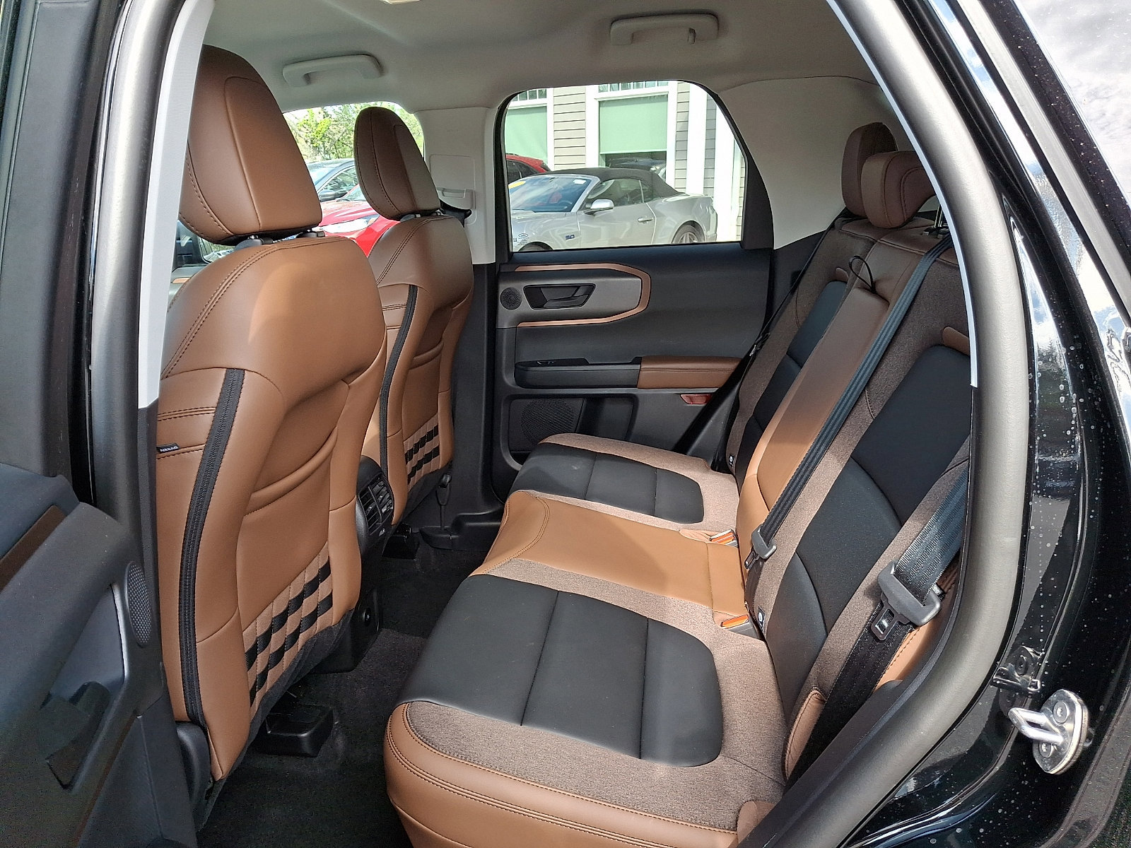 Certified 2025 Ford Bronco Sport Outer Banks w/ Outer Banks Tech Package+ AWD/4WD image 11