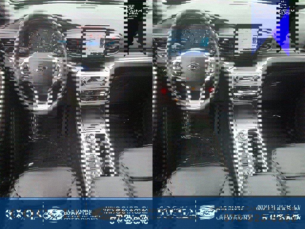 Certified 2022 Ford Explorer XLT w/ Equipment Group 202A image 12